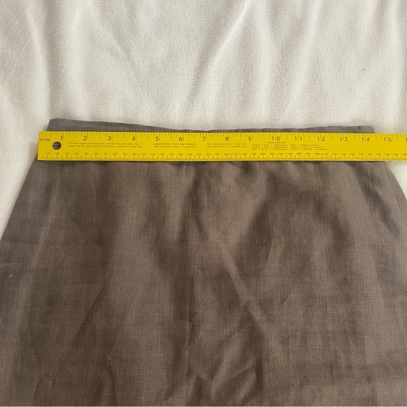 J crew brown skirt with small slit on back lined size 2 - Picture 9 of 9